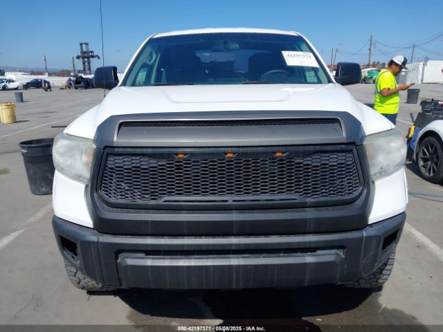 5TFRM5F11HX111474 Toyota Tundra Sr 4.6l V8