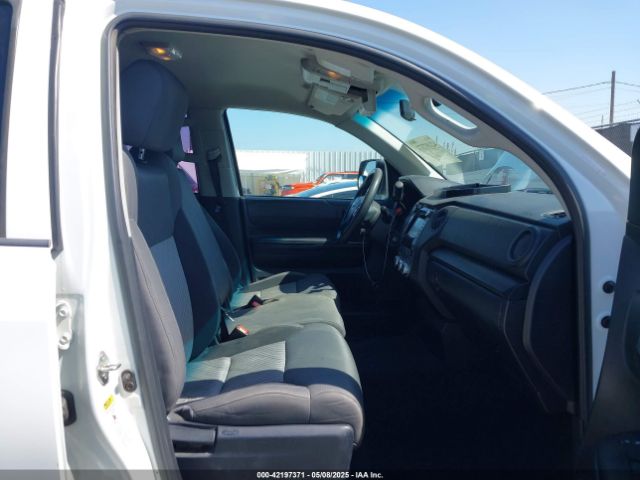 5TFRM5F11HX111474 Toyota Tundra Sr 4.6l V8