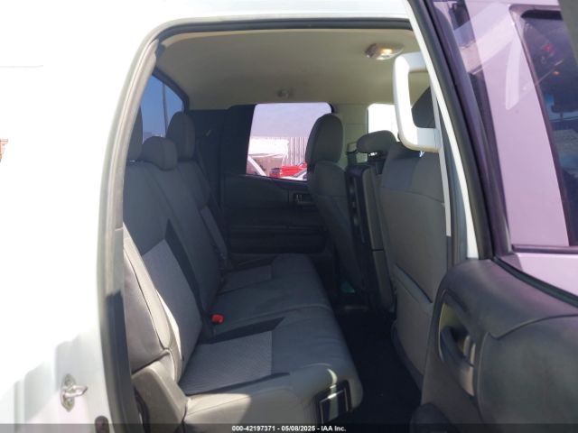 5TFRM5F11HX111474 Toyota Tundra Sr 4.6l V8
