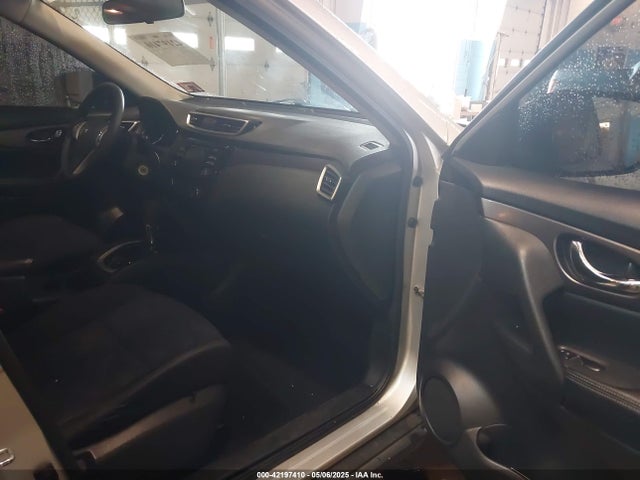 KNMAT2MV6FP578987 Nissan ROGUE S