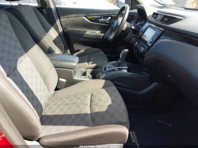 JN1BJ1CR0JW266965 Nissan Rogue Sport Sv