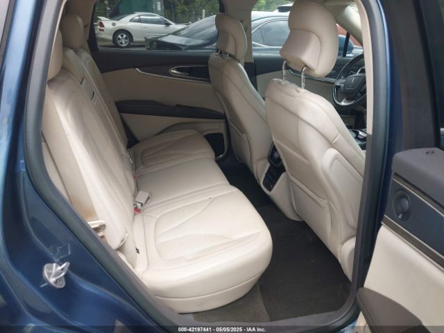 2LMPJ8K96KBL61059 Lincoln Nautilus Select