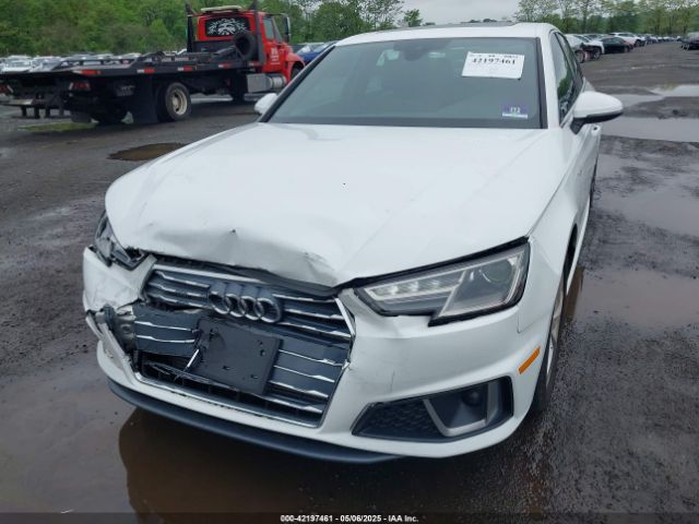 WAUDNAF44KN019219 Audi A4 45 Premium