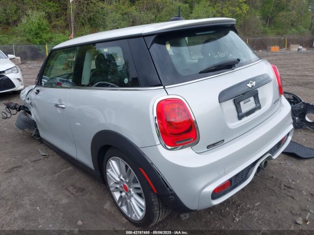 2015 MINI HARDTOP WMWXP7C51F2A39817 Photo 2