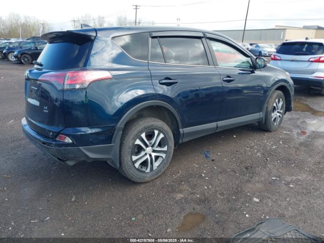 JTMBFREV5JJ228300 Toyota RAV4 LE