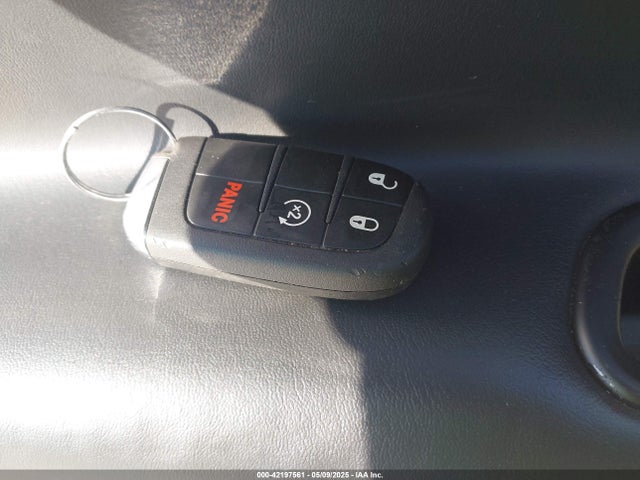 ZACNJDD13MPN31011 Jeep 2021