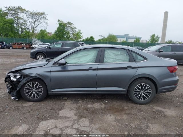 3VWC57BU2KM253129 Volkswagen Jetta 1.4t R-line/1.4t S/1.4t Se