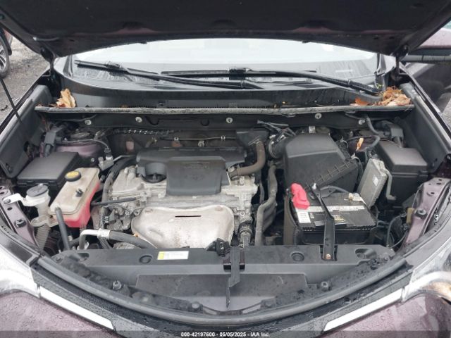 2T3RFREVXJW721339 Toyota Rav4 Xle