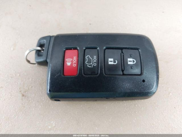 2T3RFREVXJW721339 Toyota Rav4 Xle