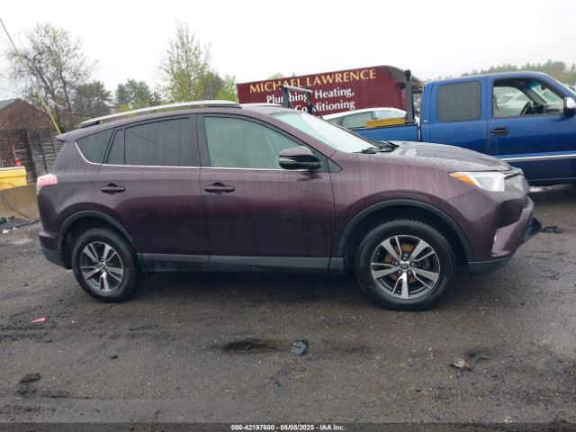 2T3RFREVXJW721339 Toyota Rav4 Xle