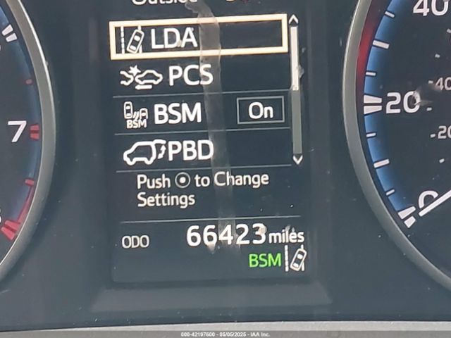 2T3RFREVXJW721339 Toyota Rav4 Xle