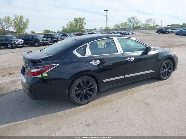 1N4AL3AP2HC252910 Nissan Altima 2.5 Sr