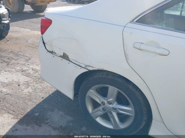 4T1BF1FK1EU771651 Toyota CAMRY SE