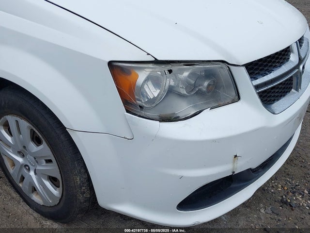 2C4RDGBG2FR606610 Dodge Grand Caravan Se