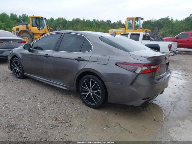 4T1G11AK8MU411318 Toyota CAMRY SE