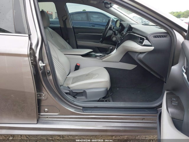4T1G11AK8MU411318 Toyota CAMRY SE