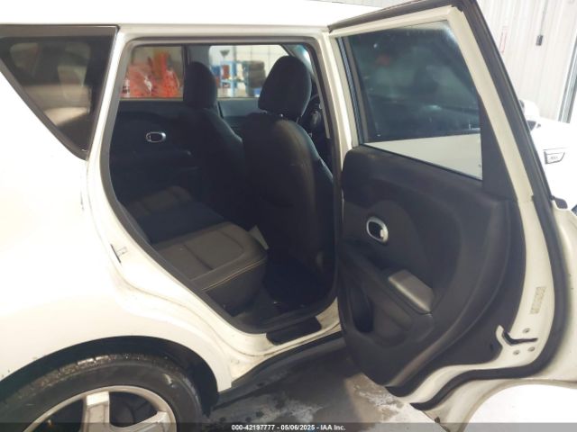 KNDJP3A59E7054522 KIA SOUL +