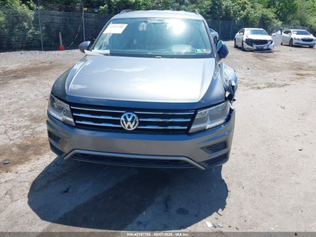 3VV2B7AX1KM085794 Volkswagen Tiguan 2.0t Se/2.0t Sel/2.0t Sel R-line/2.0t Sel R-line Black