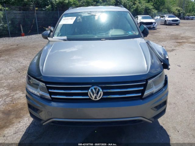 3VV2B7AX1KM085794 Volkswagen Tiguan 2.0t Se/2.0t Sel/2.0t Sel R-line/2.0t Sel R-line Black