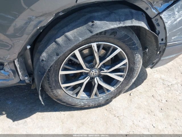 3VV2B7AX1KM085794 Volkswagen Tiguan 2.0t Se/2.0t Sel/2.0t Sel R-line/2.0t Sel R-line Black