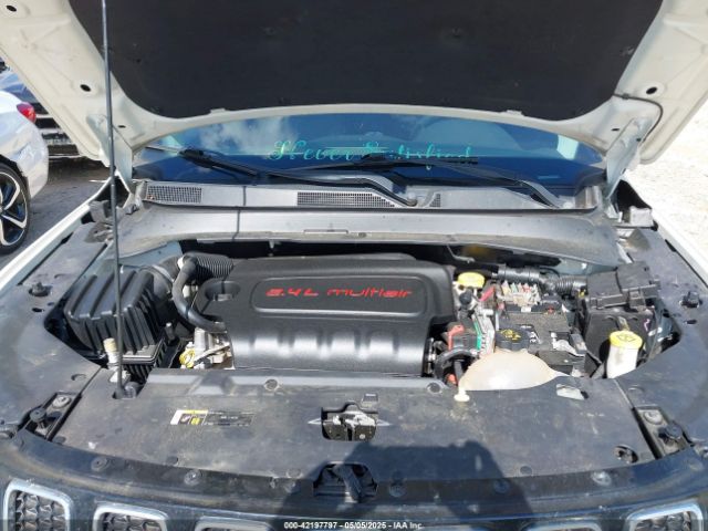 3C4NJDBB3HT688695 Jeep Compass