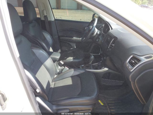 3C4NJDBB3HT688695 Jeep Compass