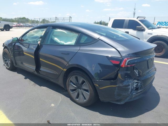 2025 TESLA MODEL 3 5YJ3E1EA0SF903825 Photo 2