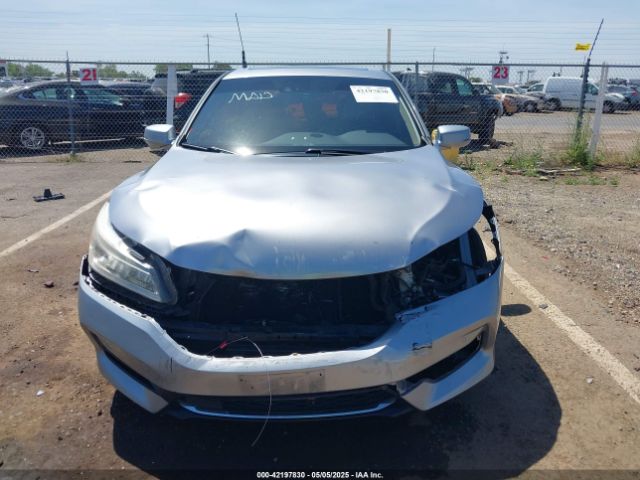 JHMCR6F72HC023749 Honda Accord Hybrid Touring