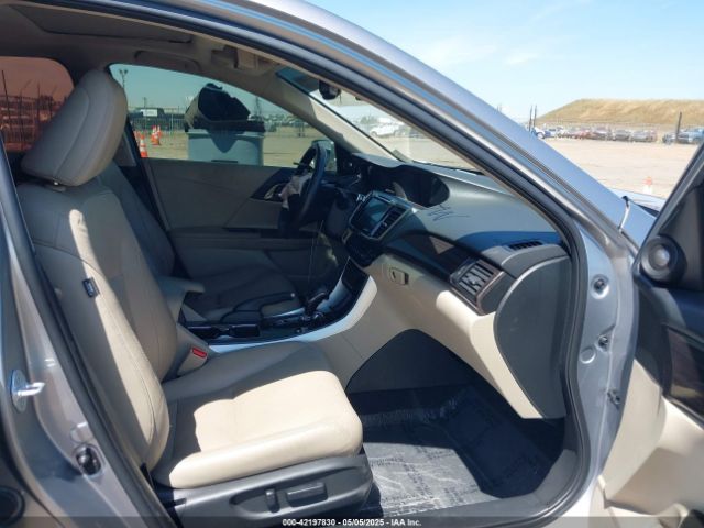 JHMCR6F72HC023749 Honda Accord Hybrid Touring