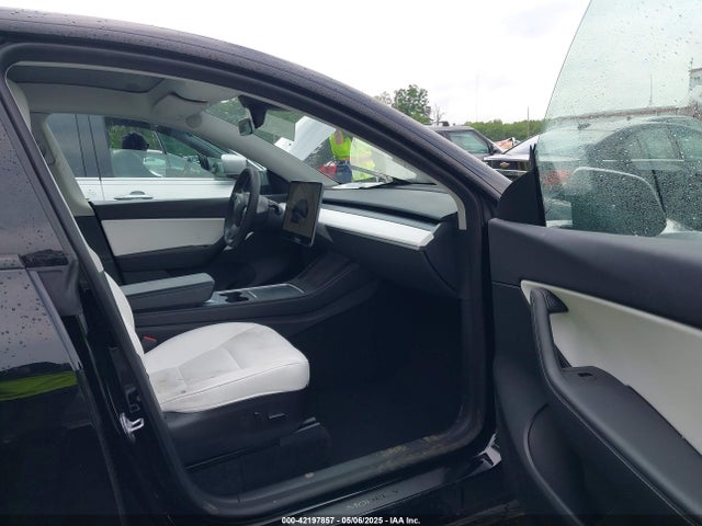 2022 TESLA MODEL Y 7SAYGAEE9NF464960 Photo 4