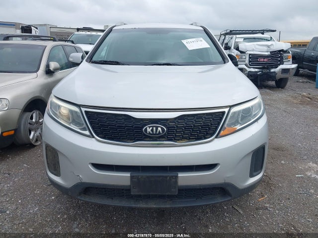 5XYKTDA73FG622209 KIA Sorento Lx V6