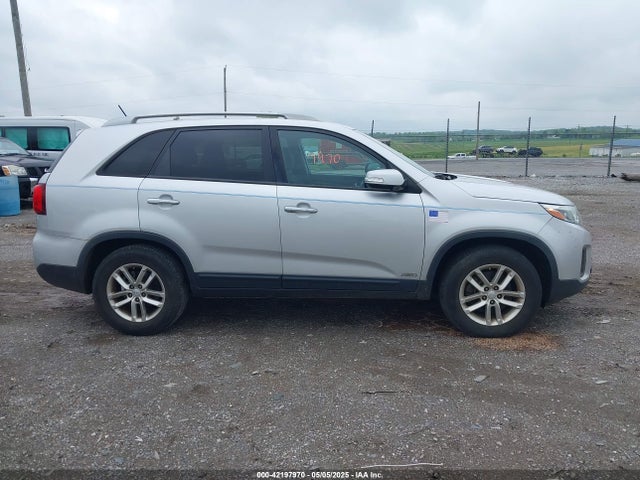 5XYKTDA73FG622209 KIA Sorento Lx V6