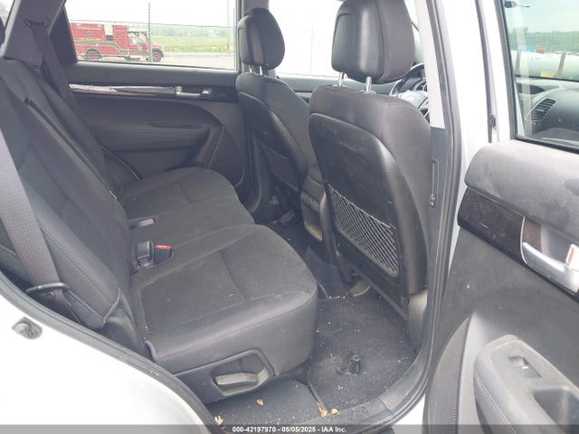 5XYKTDA73FG622209 KIA Sorento Lx V6