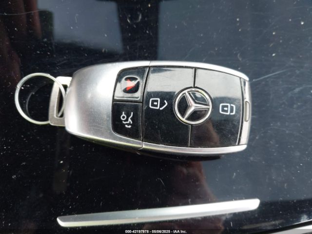 WDDZF4JBXHA259135 Mercedes-Benz E 300