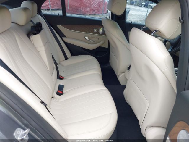 WDDZF4JBXHA259135 Mercedes-Benz E 300