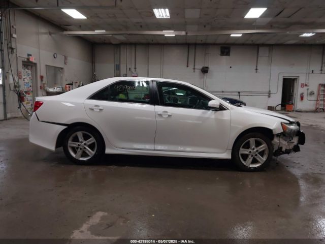 4T1BF1FK5EU806188 Toyota CAMRY SE