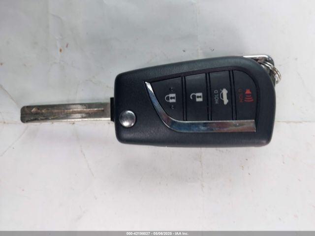 5YFEPRAE3LP084227 Toyota COROLLA LE