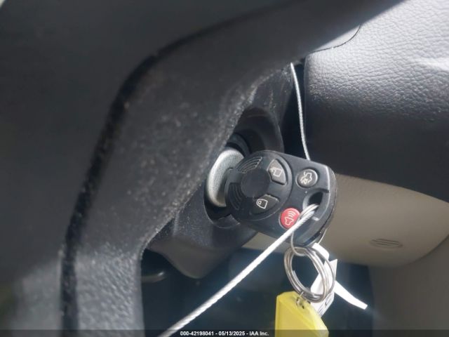 1FADP3F23EL425828 Ford FOCUS SE