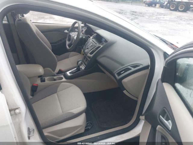 1FADP3F23EL425828 Ford FOCUS SE