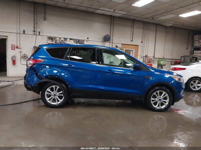 1FMCU9G93HUA28773 Ford ESCAPE SE