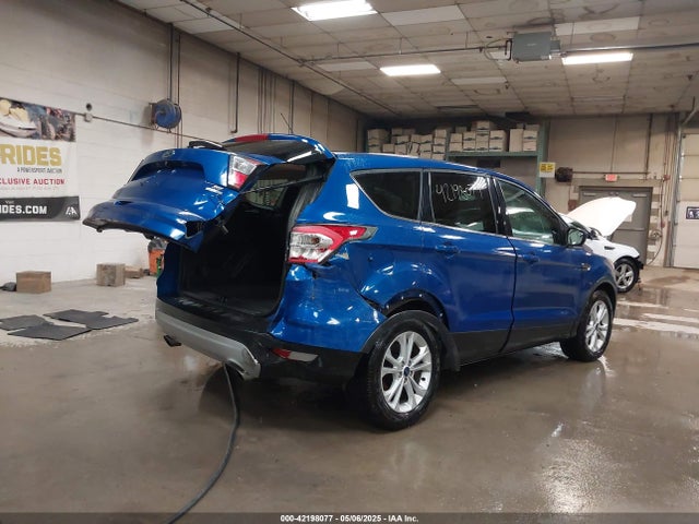 1FMCU9G93HUA28773 Ford ESCAPE SE