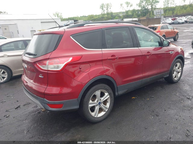 1FMCU9GX2FUA98258 Ford ESCAPE SE