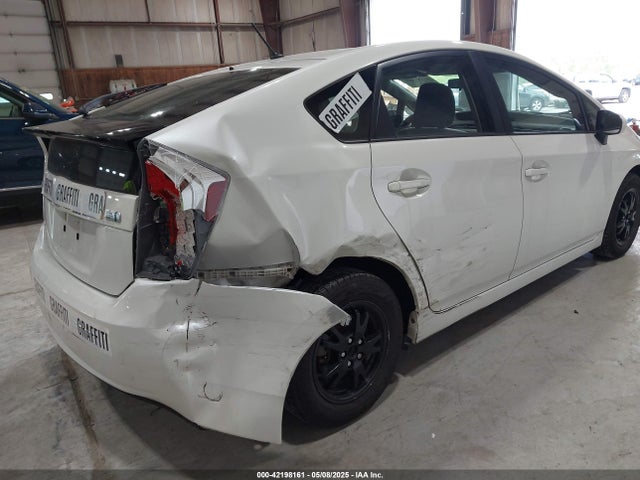 Toyota Prius Two 2014 JTDKN3DU7E1812020 Image 6