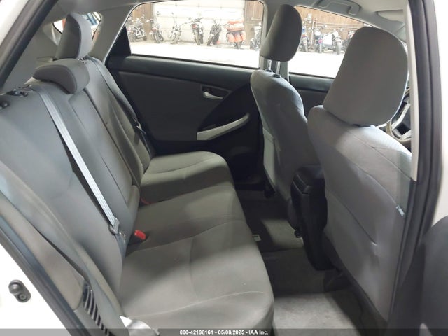Toyota Prius Two 2014 JTDKN3DU7E1812020 Image 8