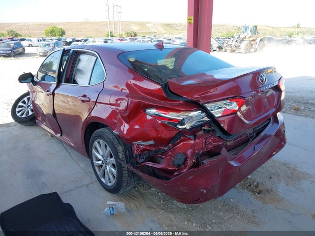 4T1B11HK8KU804619 Toyota CAMRY LE