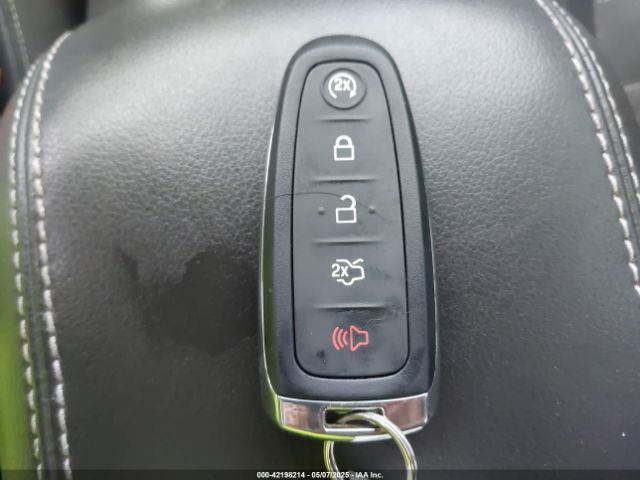 1FMCU0JX0EUC14897 Ford Escape Titanium