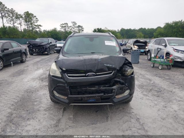 1FMCU0JX0EUC14897 Ford Escape Titanium