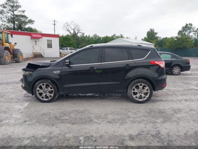 1FMCU0JX0EUC14897 Ford Escape Titanium