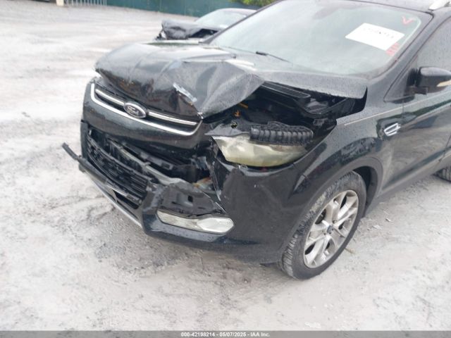 1FMCU0JX0EUC14897 Ford Escape Titanium