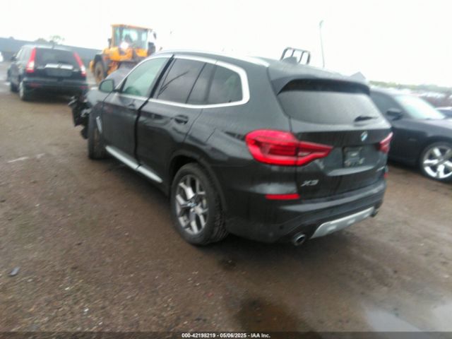 2021 BMW X3 5UXTY5C02M9D79732 Photo 2